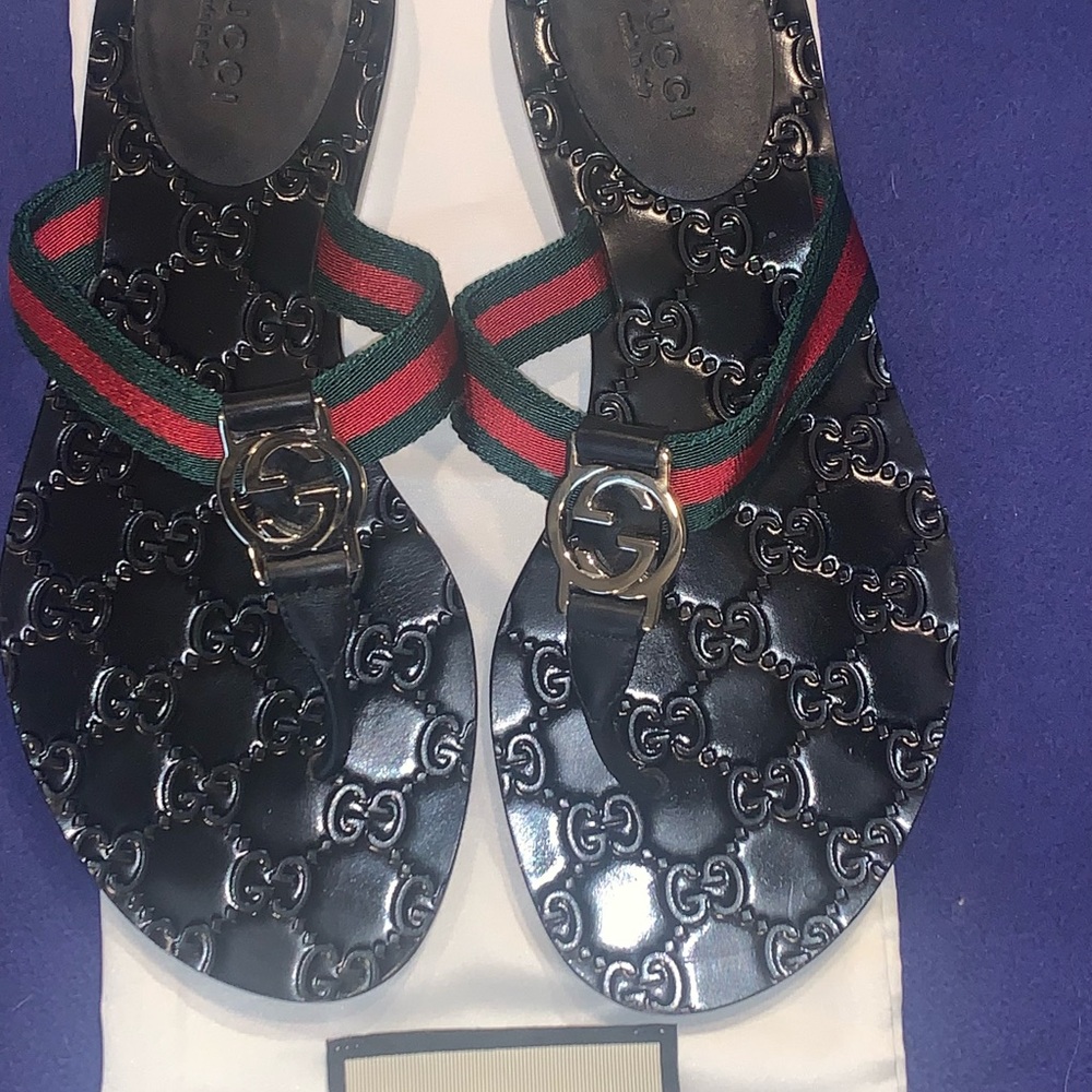 Gucci Black and Green Sandals